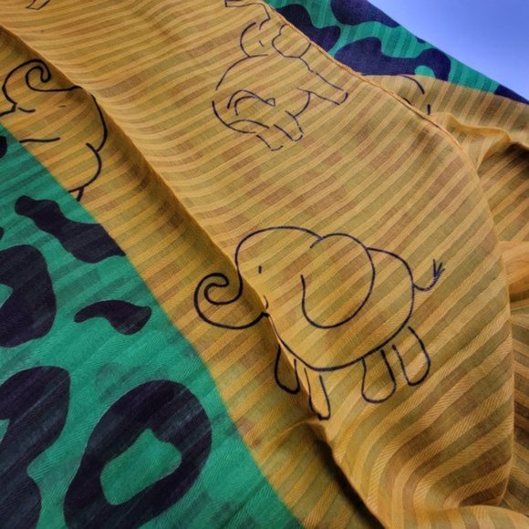 Elephant Motif Scarf in Yellow and Green- NEW - Picture 3 of 6